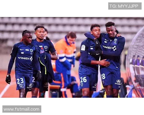 巴黎FC迎战沙托鲁争夺法乙联赛重要积分之战