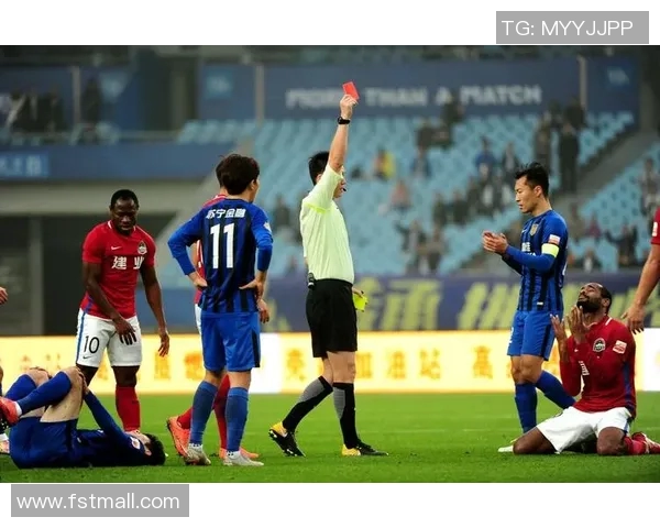 苏宁与建业激战正酣双方进球精彩纷呈引发球迷热议